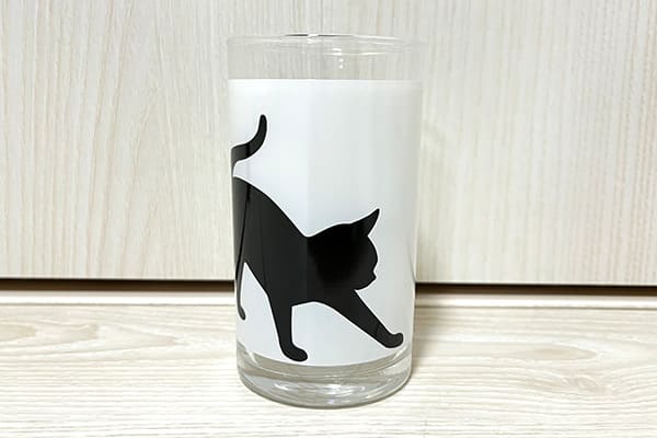 黒猫グラス